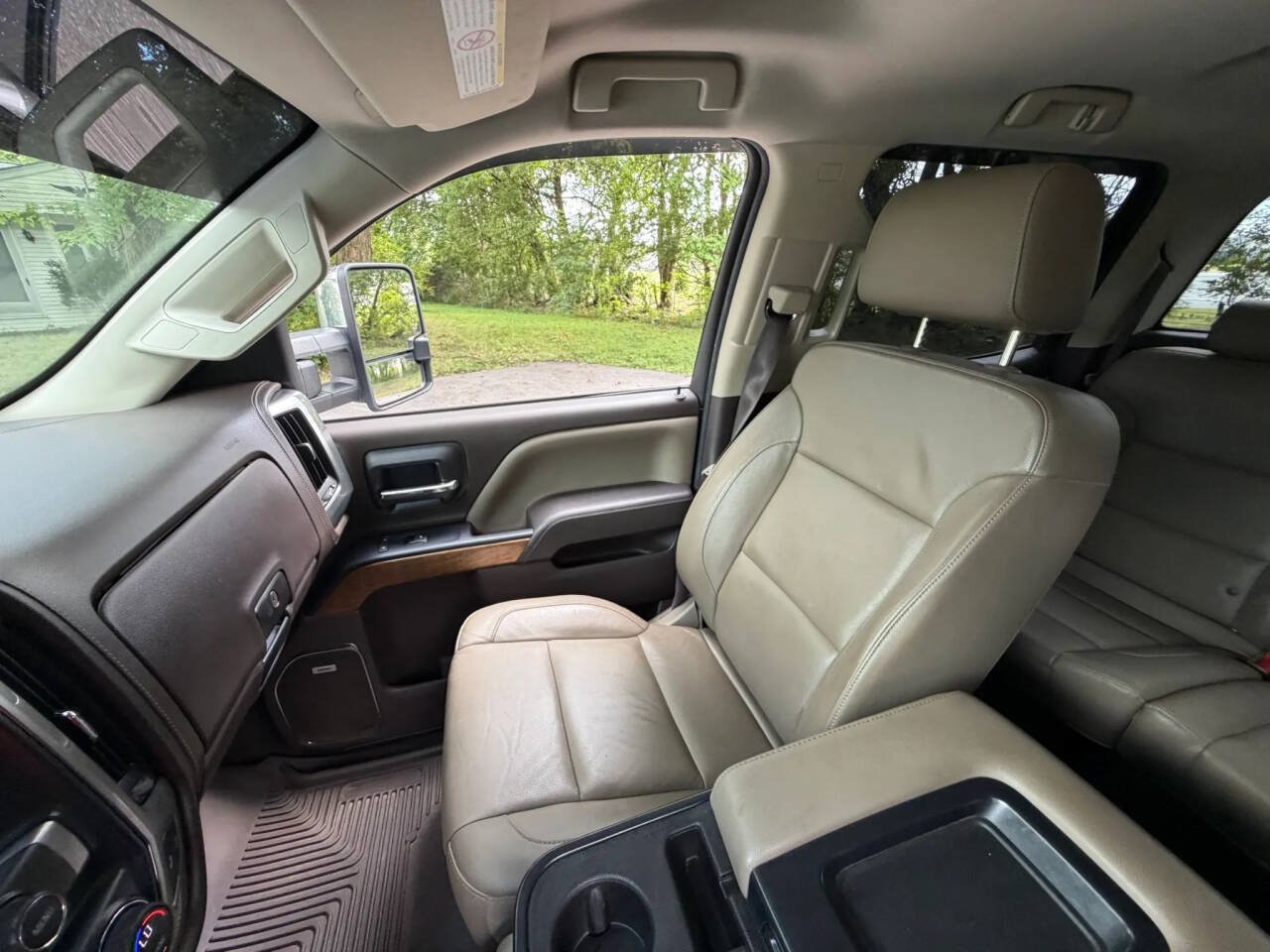Used 2017 Chevrolet Silverado 2500 LTZ w/ Duramax Plus Package AWD/4WD image 39
