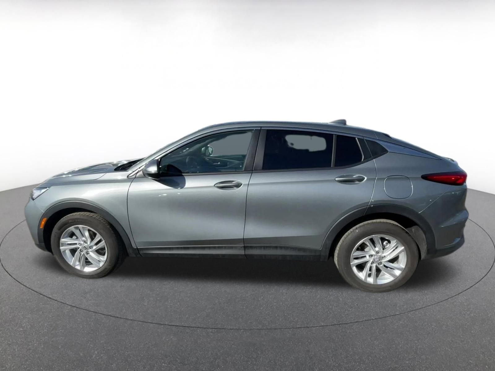 Used 2025 Buick Envista Preferred image 9