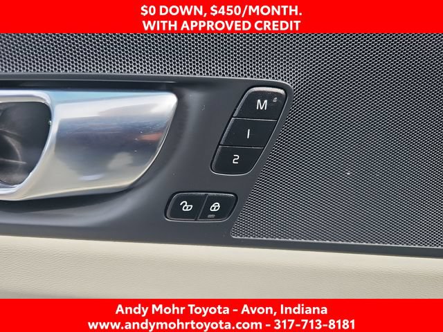Used 2022 Volvo XC60 B5 Momentum w/ Climate Package AWD/4WD image 13