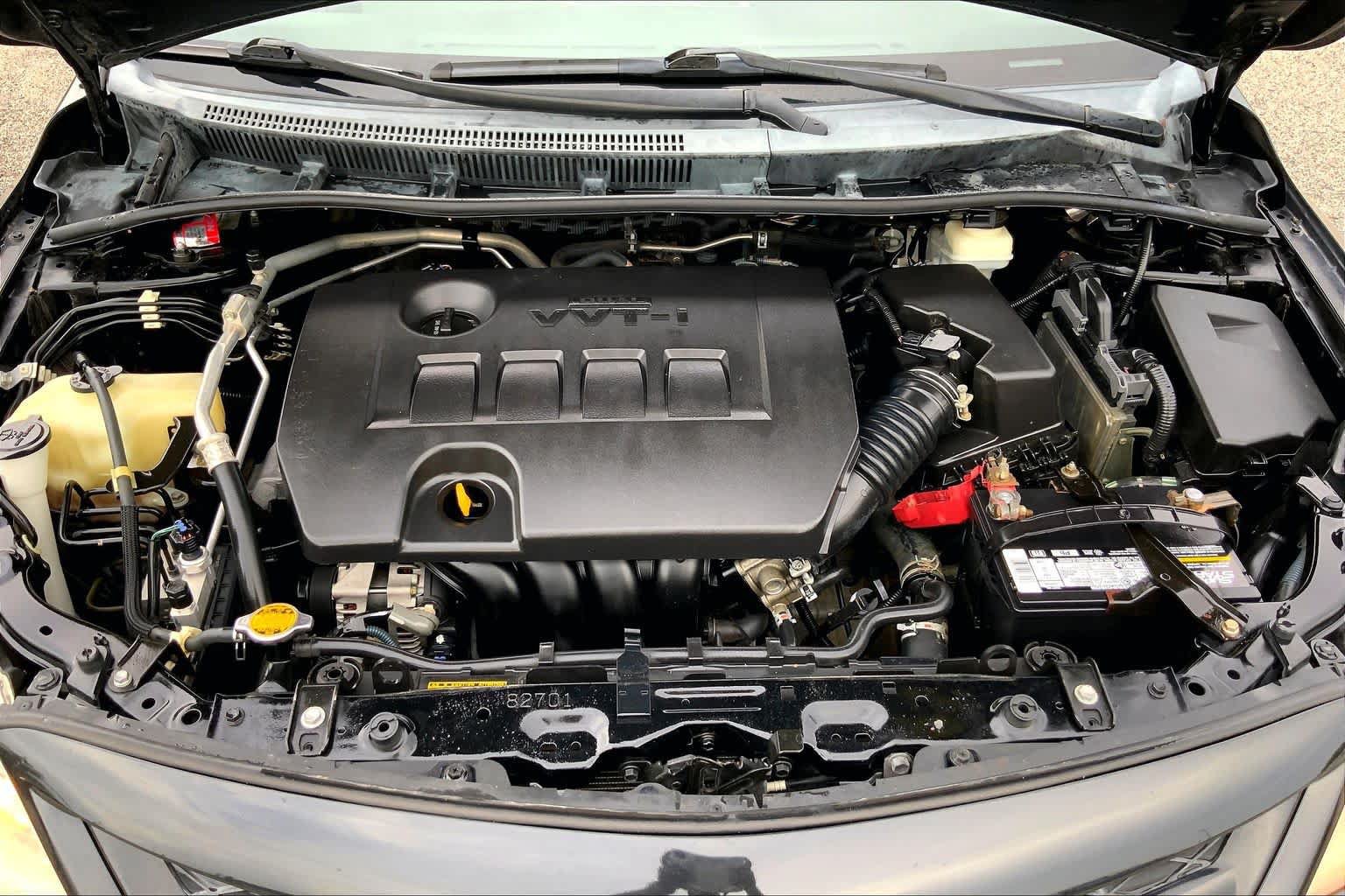 Used 2012 Toyota Corolla LE FWD image 30