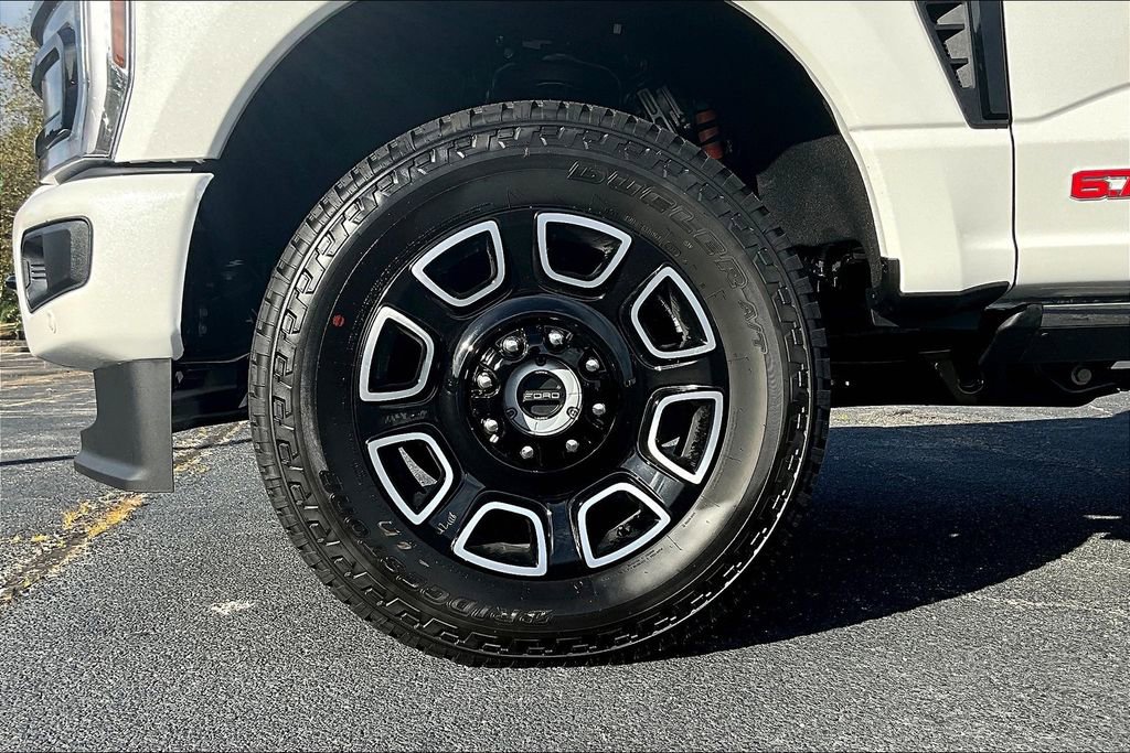 New 2026 Ford F350 4x4 Crew Cab Super Duty image 12