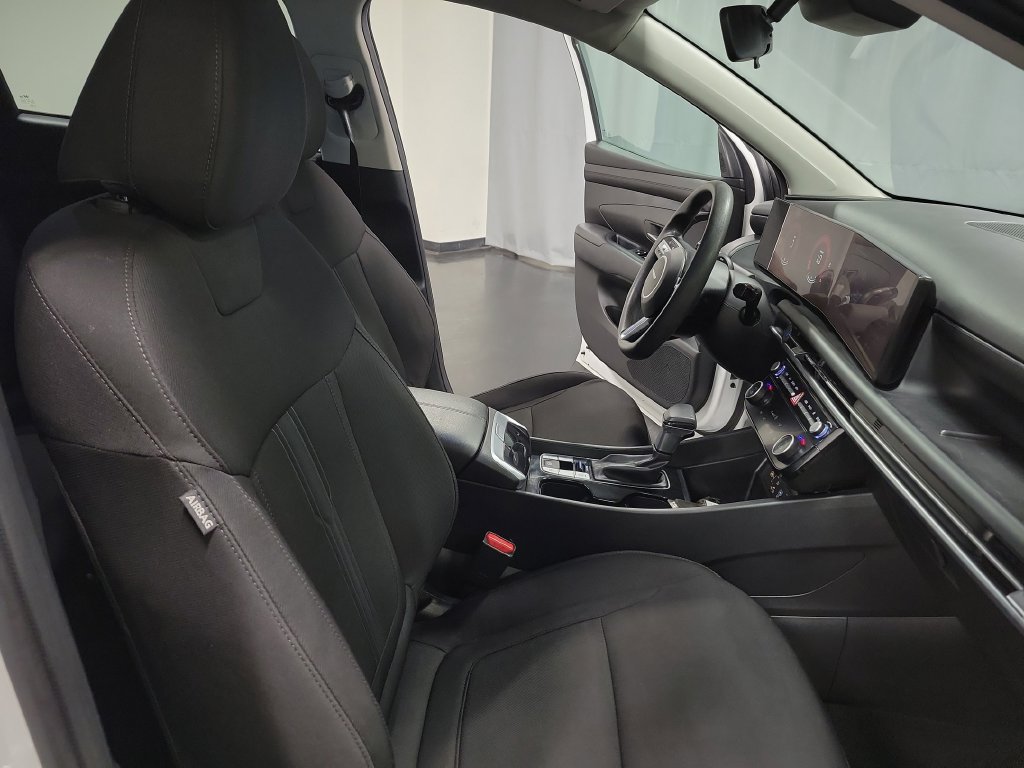 Used 2025 Hyundai Tucson SEL FWD image 32