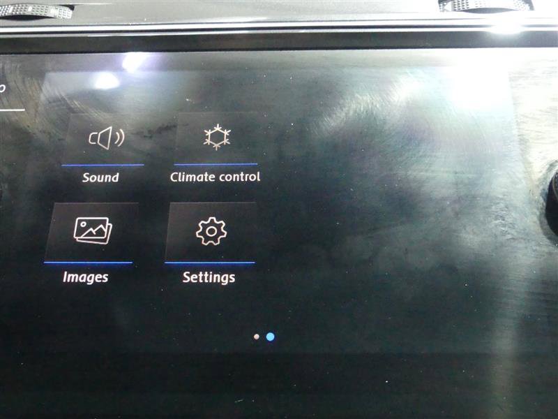 Used 2018 Volkswagen Tiguan SEL image 39