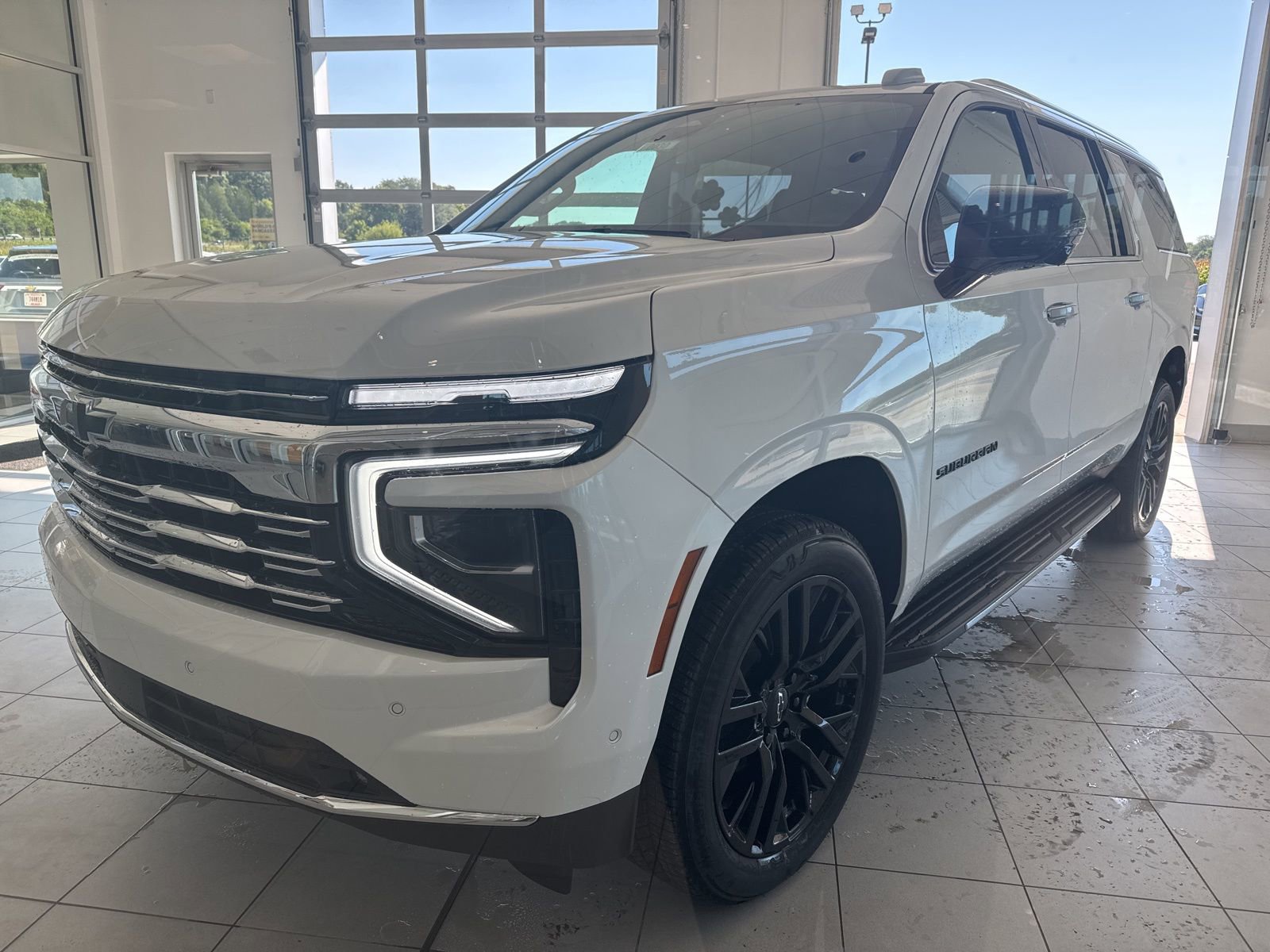 New 2025 Chevrolet Suburban Premier image 3