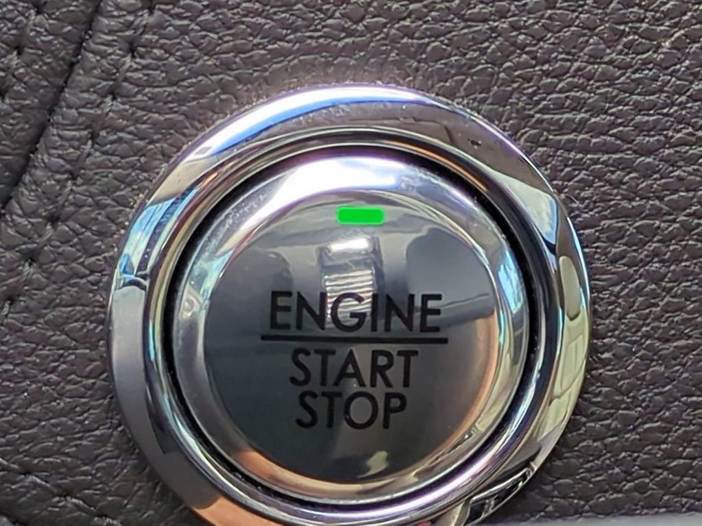 Used 2020 Lincoln Continental Reserve w/ Luxury Package image 29