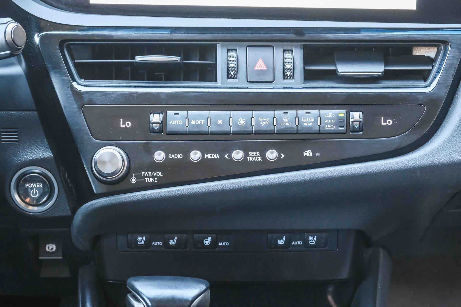 Used 2025 Lexus ES 300h w/ Premium Package FWD image 16