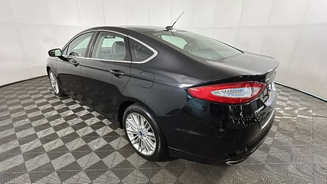 Used 2016 Ford Fusion SE w/ Equipment Group 202A AWD/4WD image 4