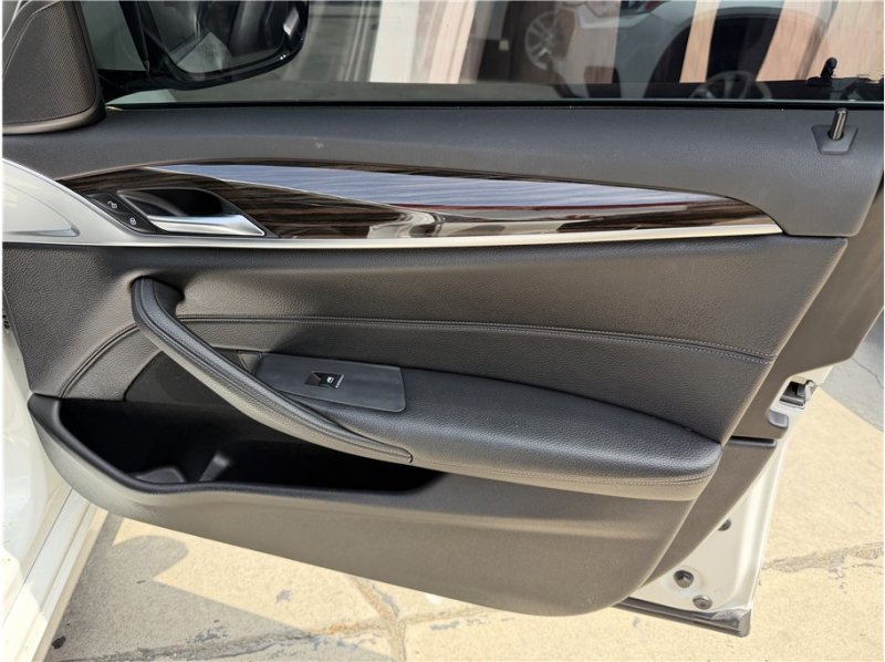 Used 2018 BMW 540i RWD image 30