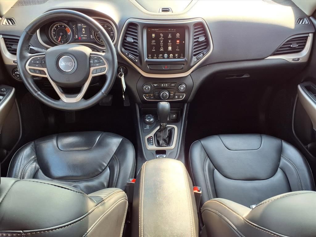 Used 2017 Jeep Cherokee Latitude w/ True North Edition image 13