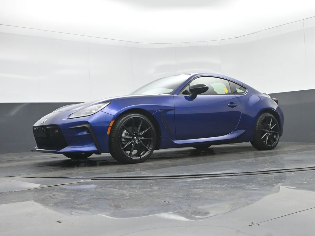 Used 2024 Toyota GR86 Premium RWD image 43