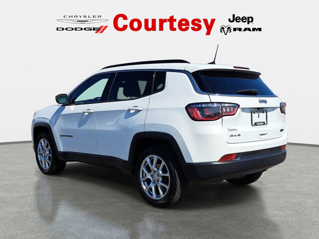 Certified 2023 Jeep Compass Latitude AWD/4WD image 7