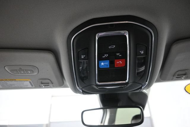 Used 2021 Jeep Grand Cherokee L Limited AWD/4WD image 12