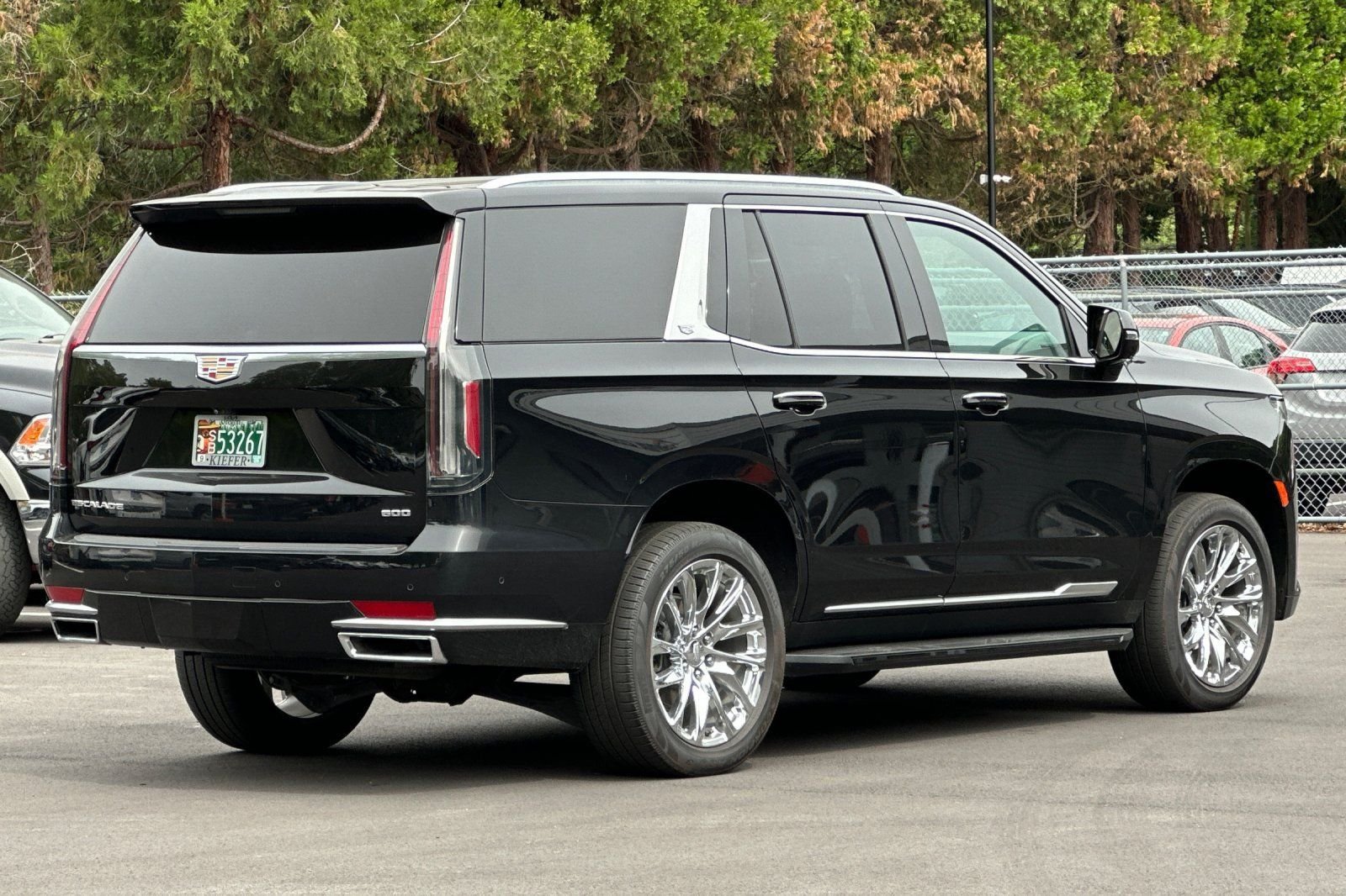 Used 2023 Cadillac Escalade Premium Luxury Platinum AWD/4WD image 4