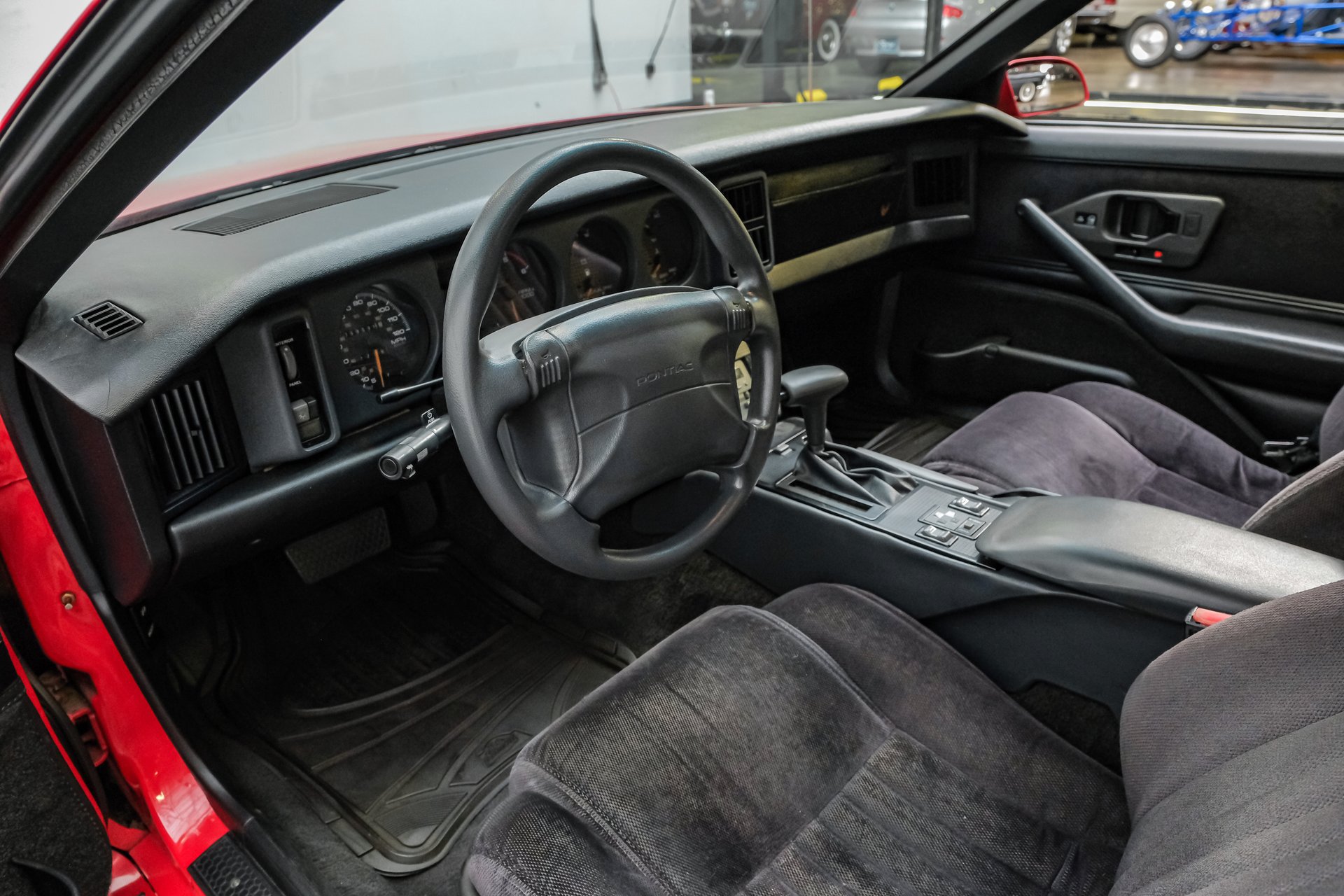 Used 1992 Pontiac Firebird Coupe RWD image 4