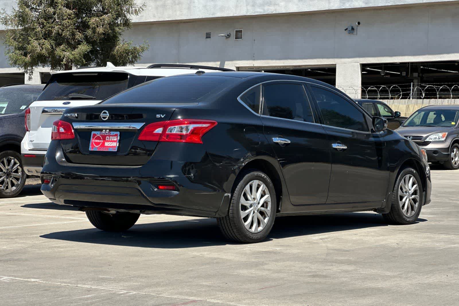 Used 2019 Nissan Sentra SV FWD image 3