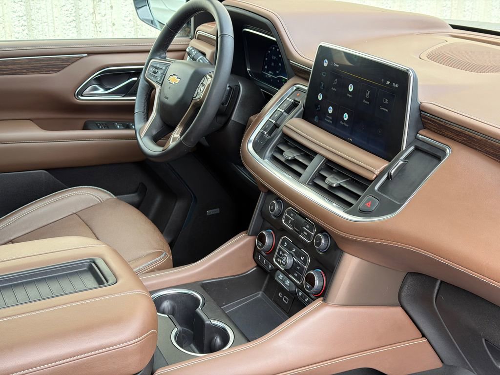 Used 2022 Chevrolet Tahoe High Country image 11