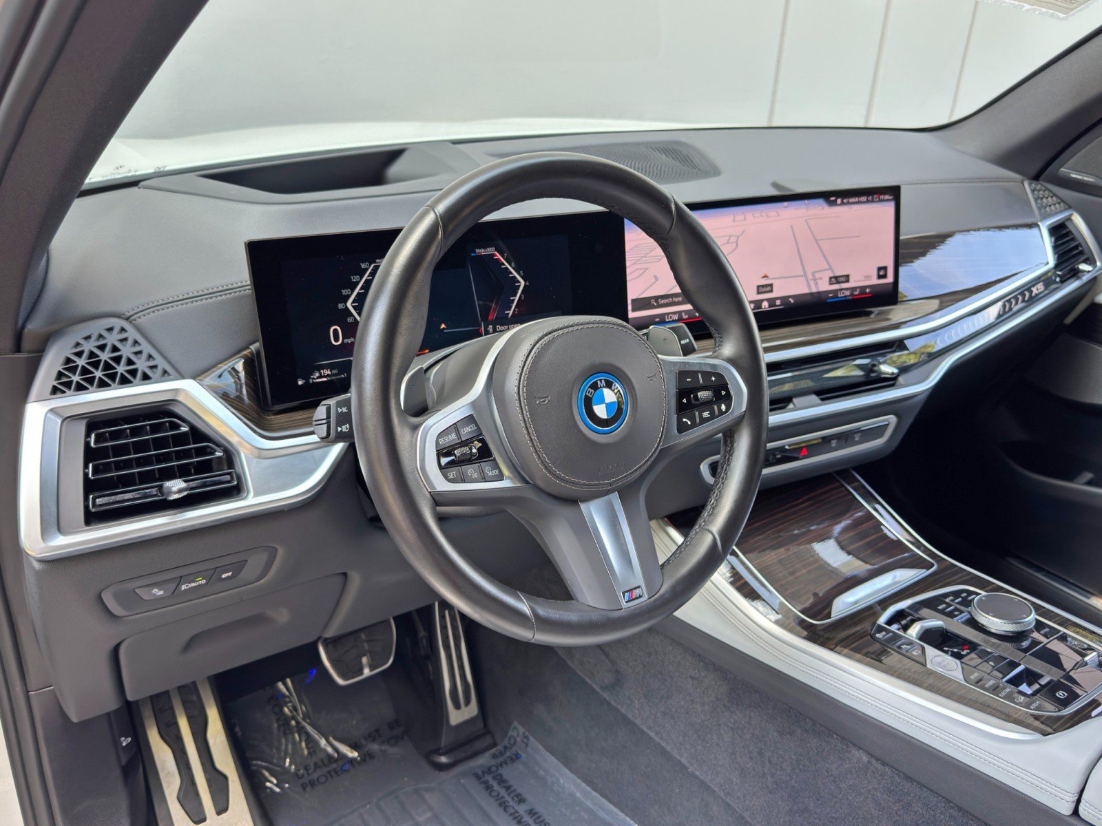 Used 2024 BMW X5 xDrive50e w/ M Sport Package AWD/4WD image 14