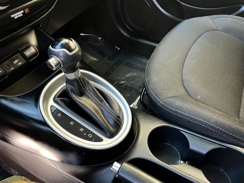 Used 2019 Kia Soul + image 16