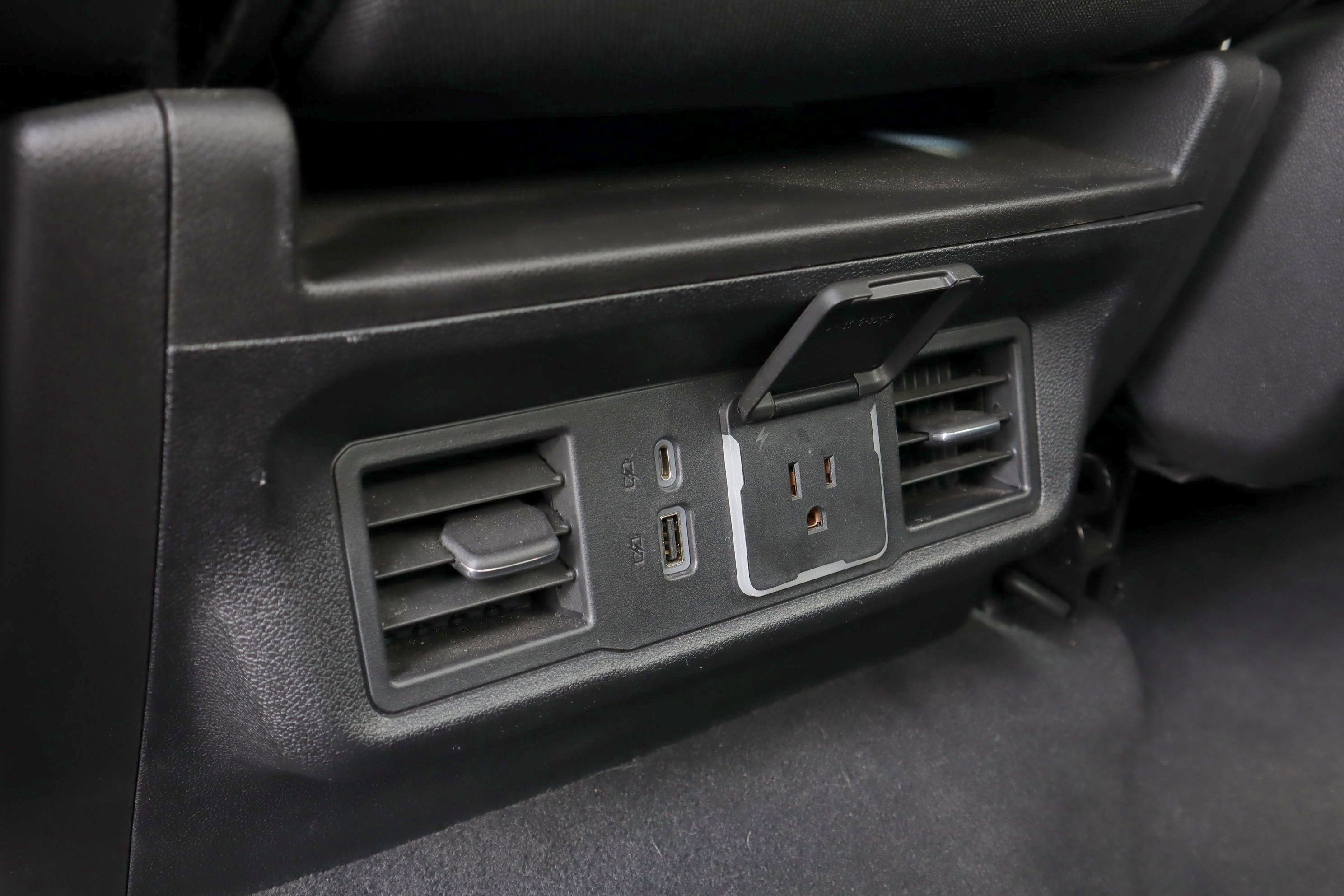 Used 2023 GMC Sierra 1500 Elevation AWD/4WD image 24