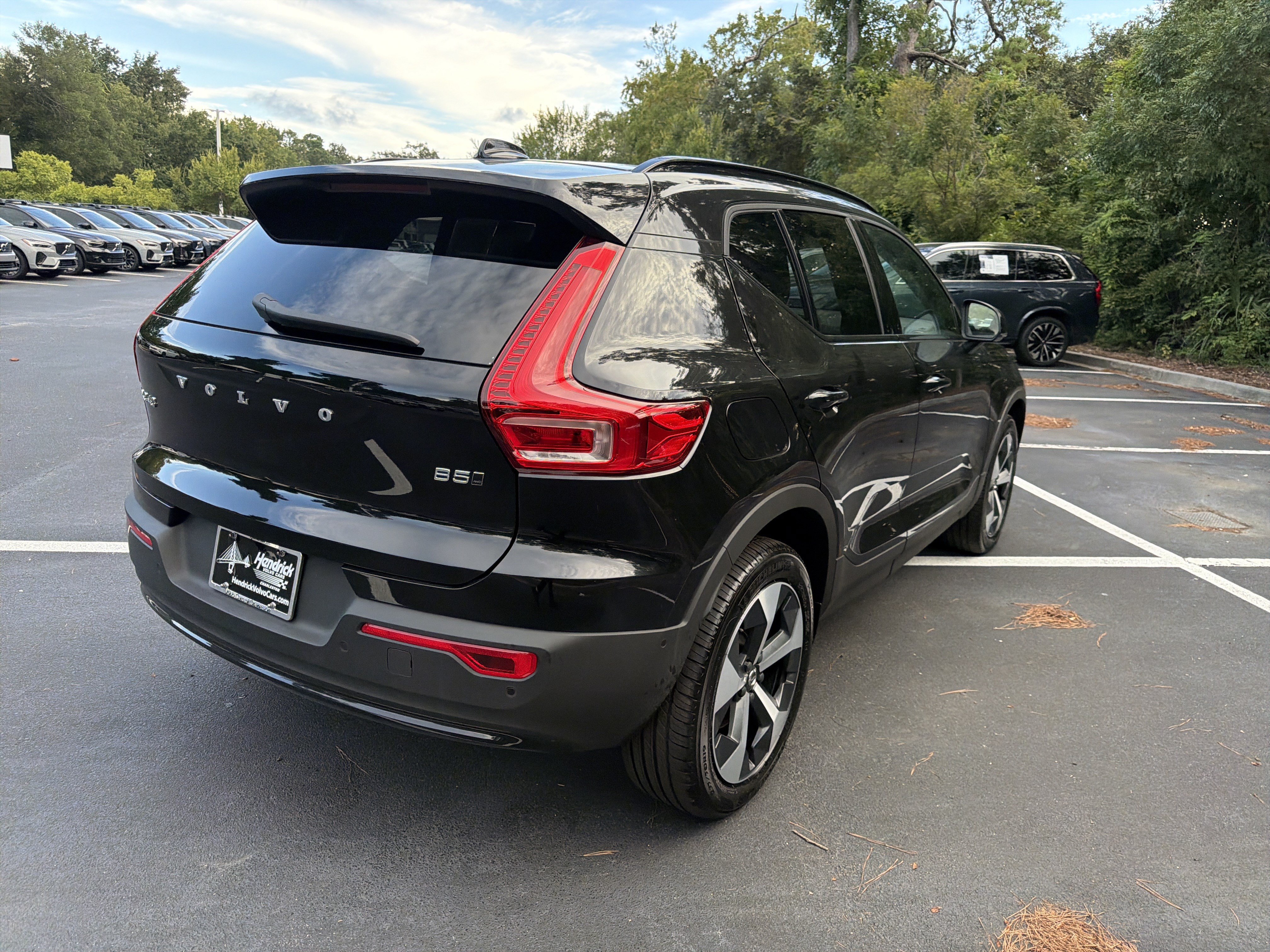 Certified 2026 Volvo XC40 B5 Plus AWD/4WD image 12