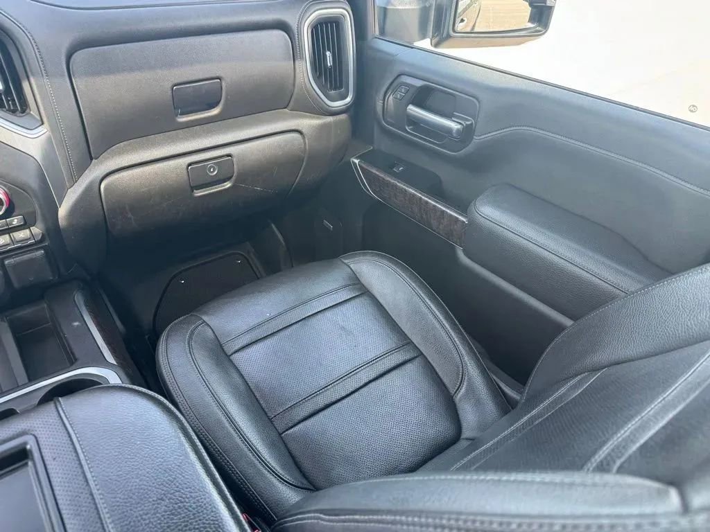 Used 2022 GMC Sierra 3500 Denali w/ Denali Black Diamond Edition image 23