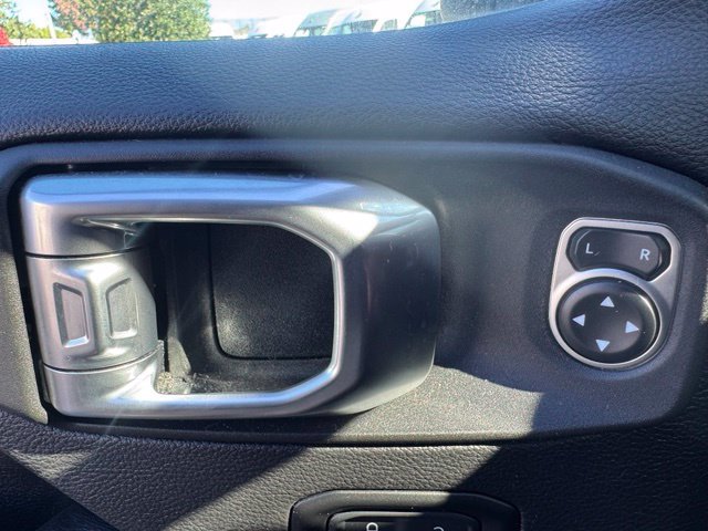 Used 2020 Jeep Gladiator Overland AWD/4WD image 8