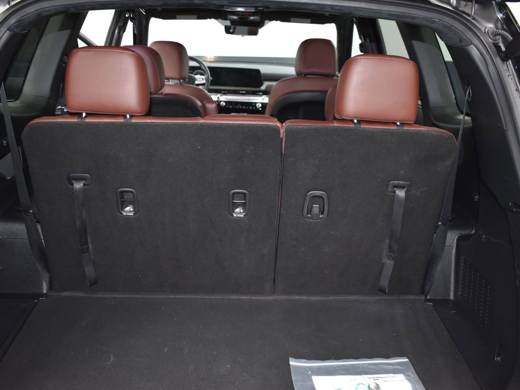 Used 2024 Kia Telluride SX Prestige w/ Towing Package image 12