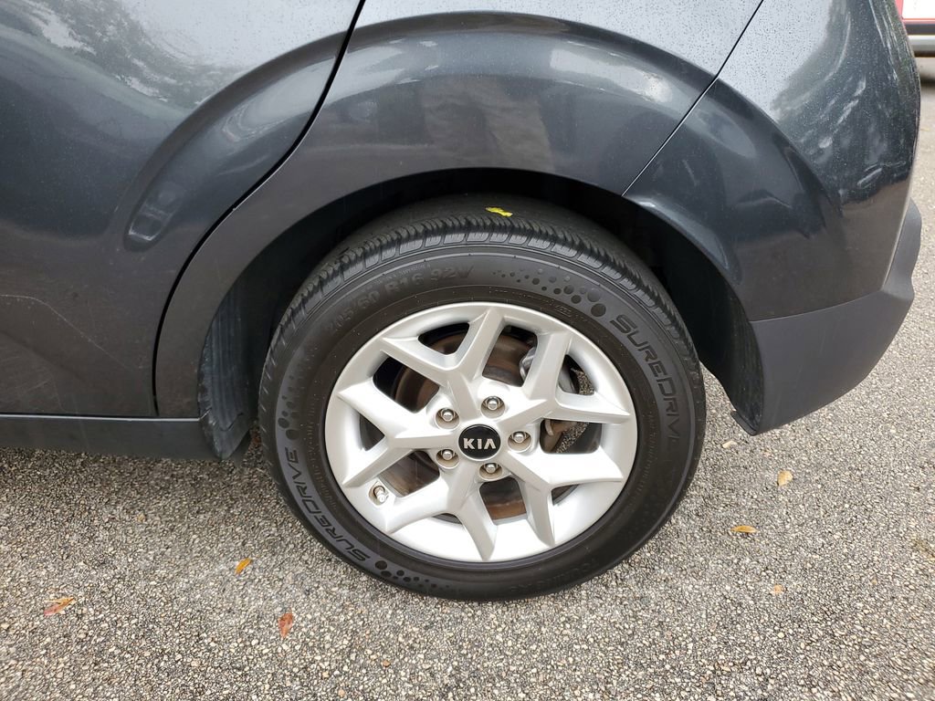 Used 2021 Kia Soul S image 11