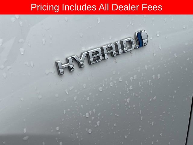Used 2017 Toyota Prius Three Touring FWD image 2