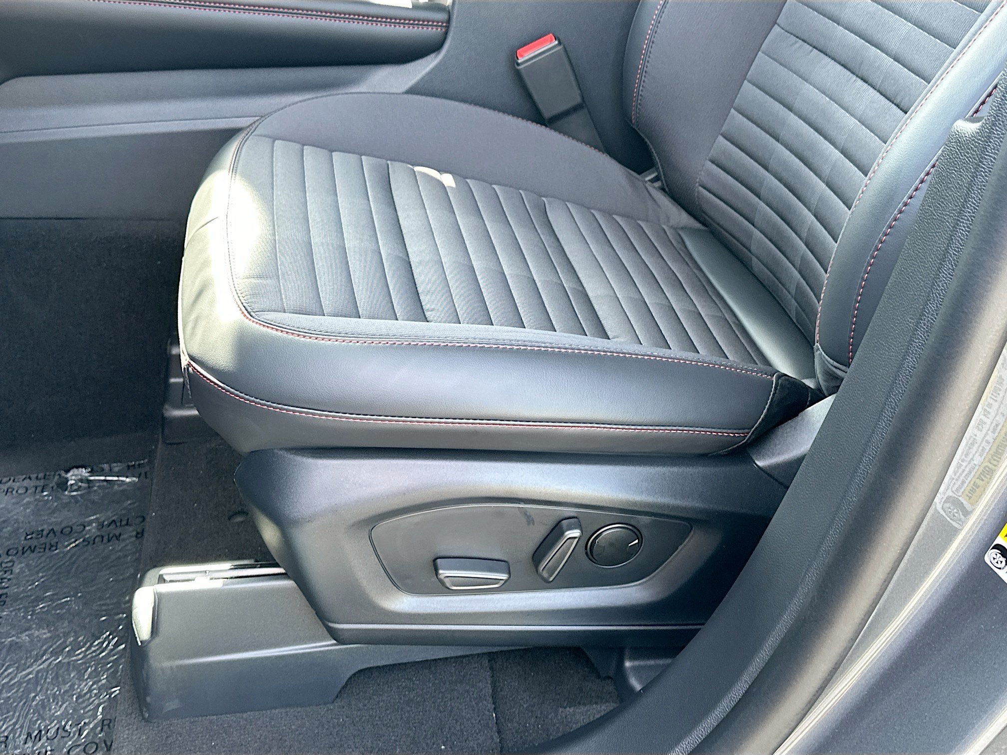 New 2026 Ford Explorer ST-Line w/ ST-Line Street Pack RWD image 14