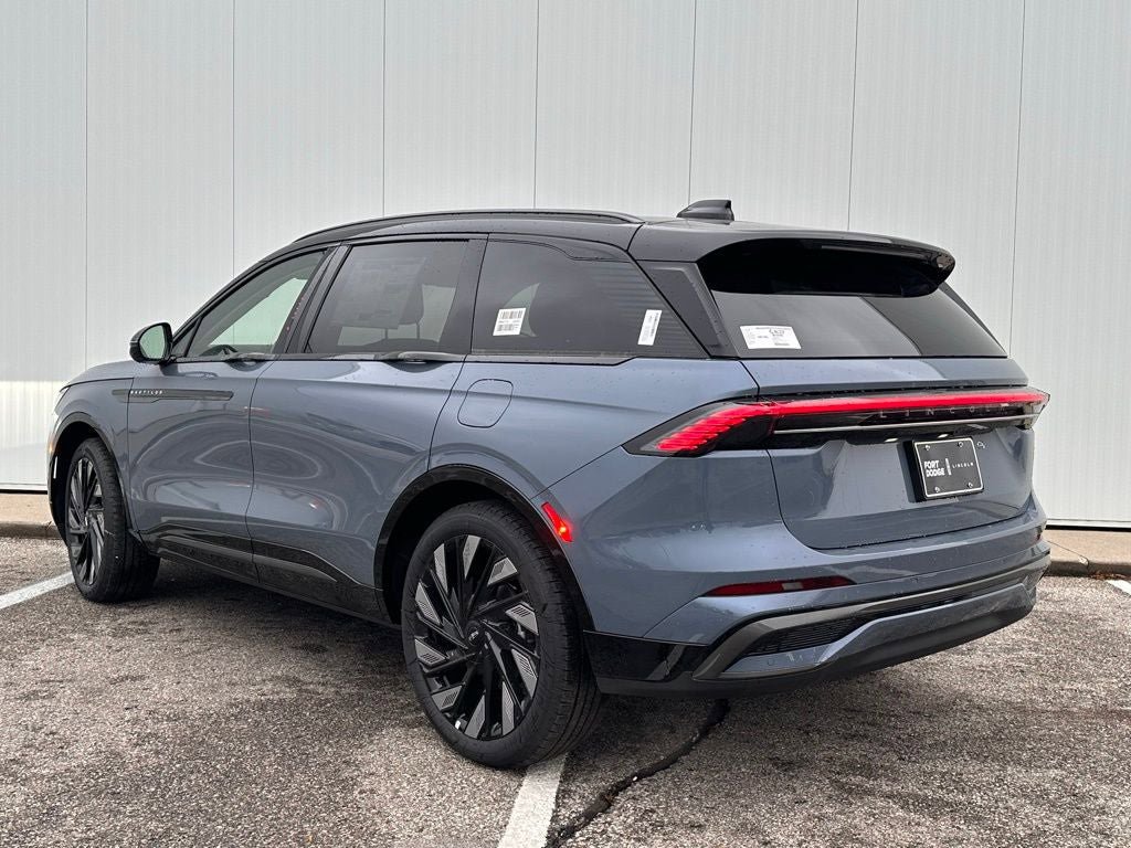 New 2026 Lincoln Nautilus Reserve w/ Jet Appearance Package AWD/4WD image 3