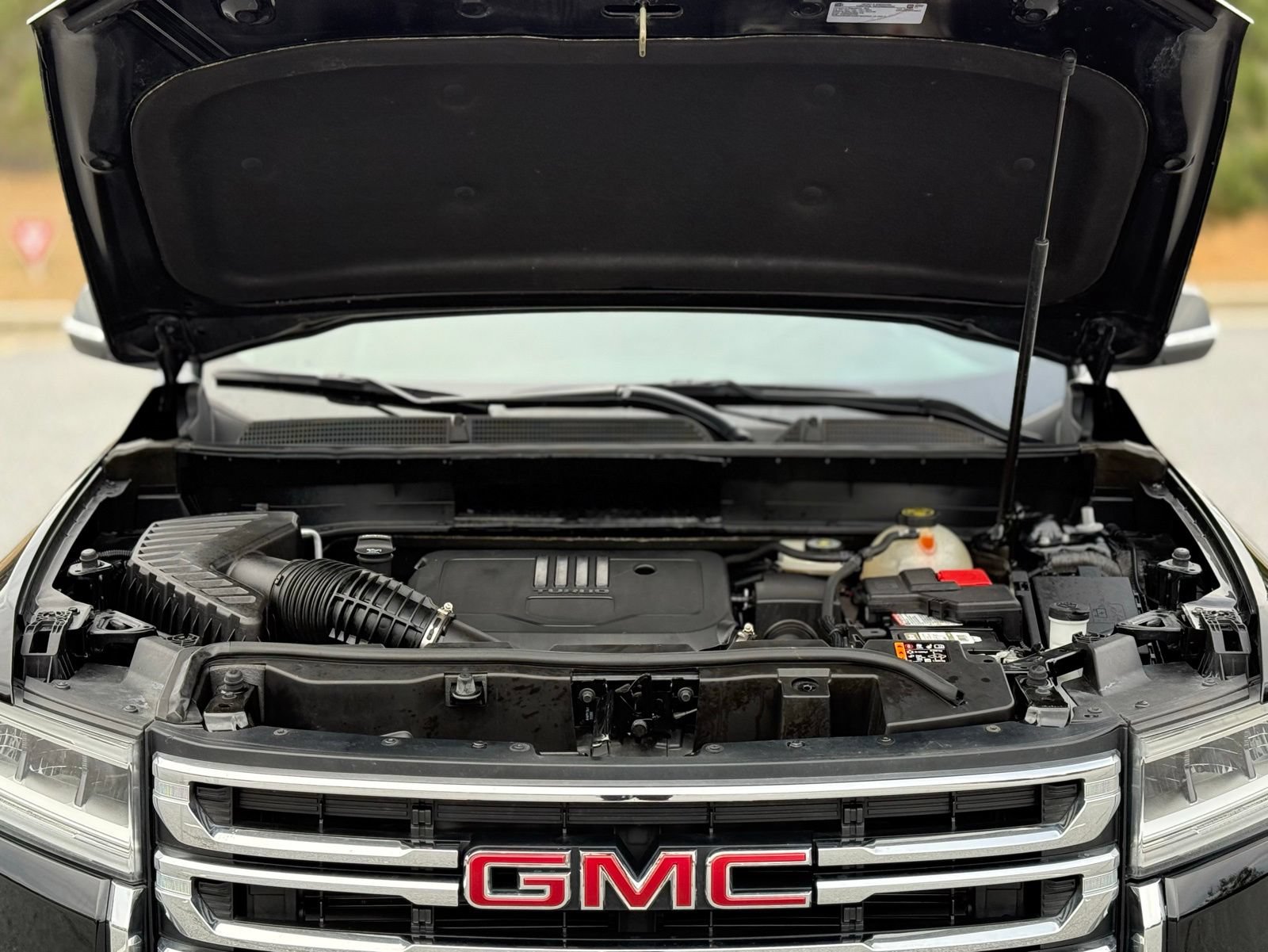 Used 2023 GMC Acadia SLT FWD image 49