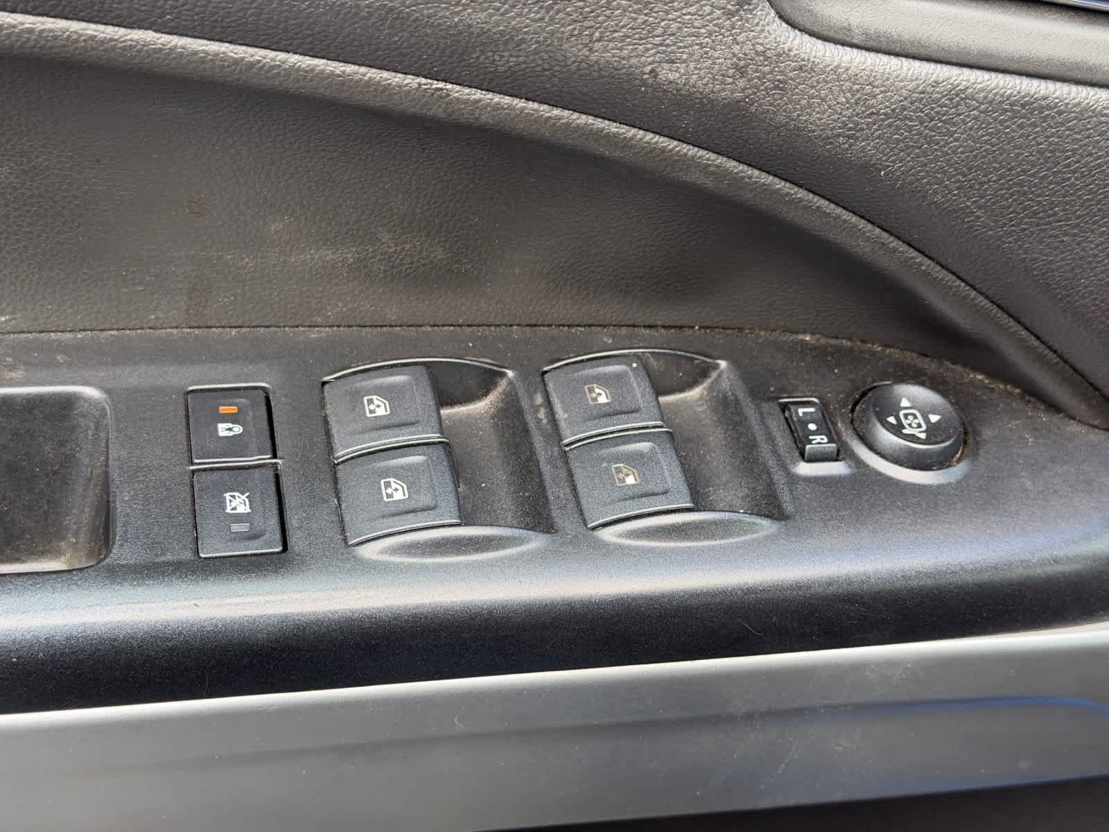 Used 2018 Chevrolet Colorado LT w/ LT Convenience Package RWD image 11