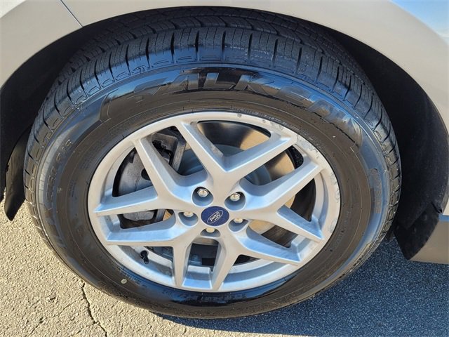 Used 2021 Ford Edge SEL image 17