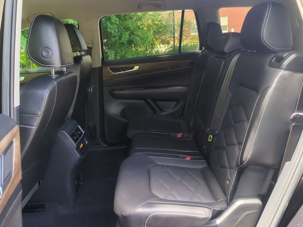 Used 2024 Volkswagen Atlas SE AWD/4WD image 24