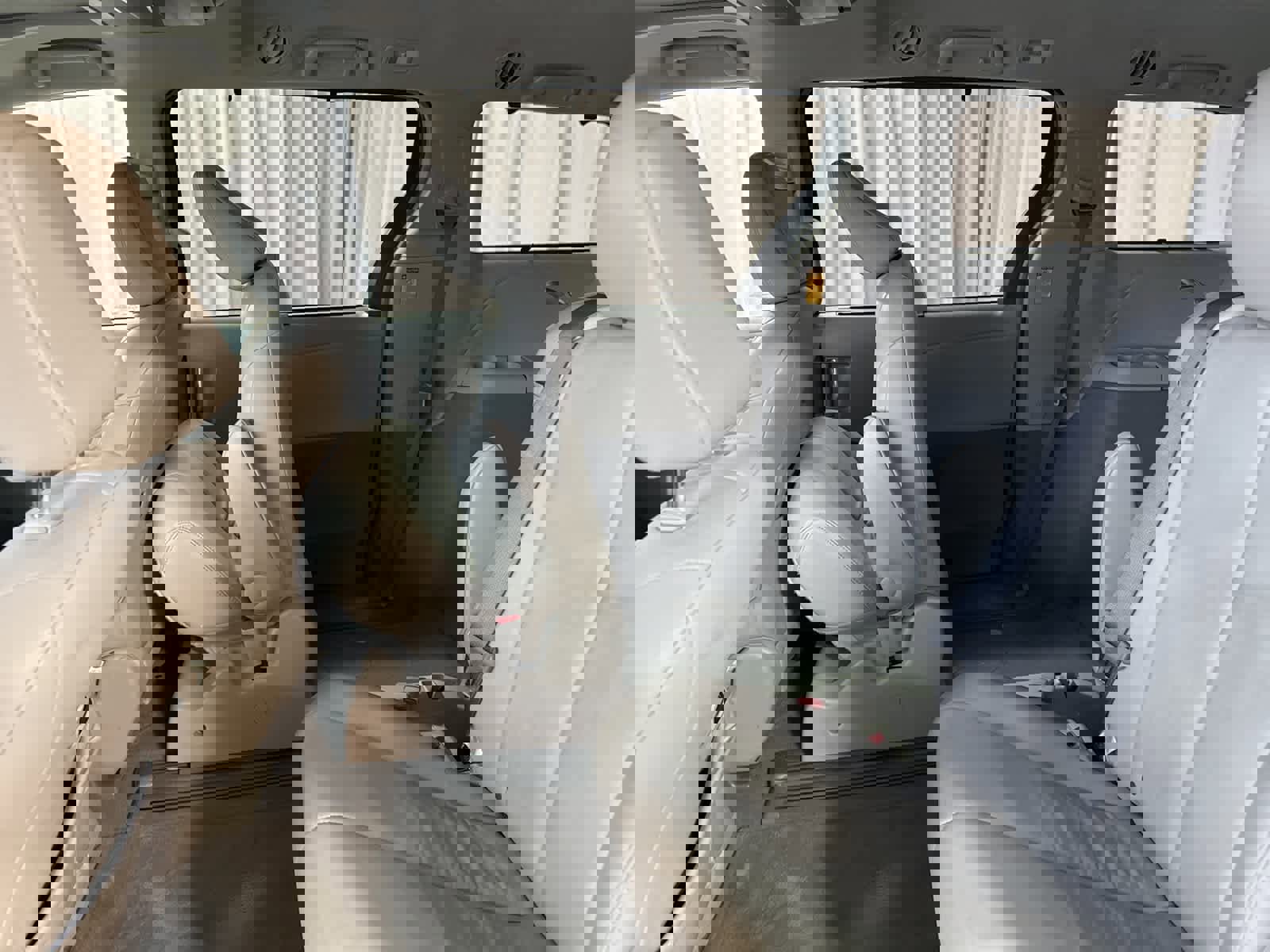 Used 2014 Toyota Sienna XLE image 11