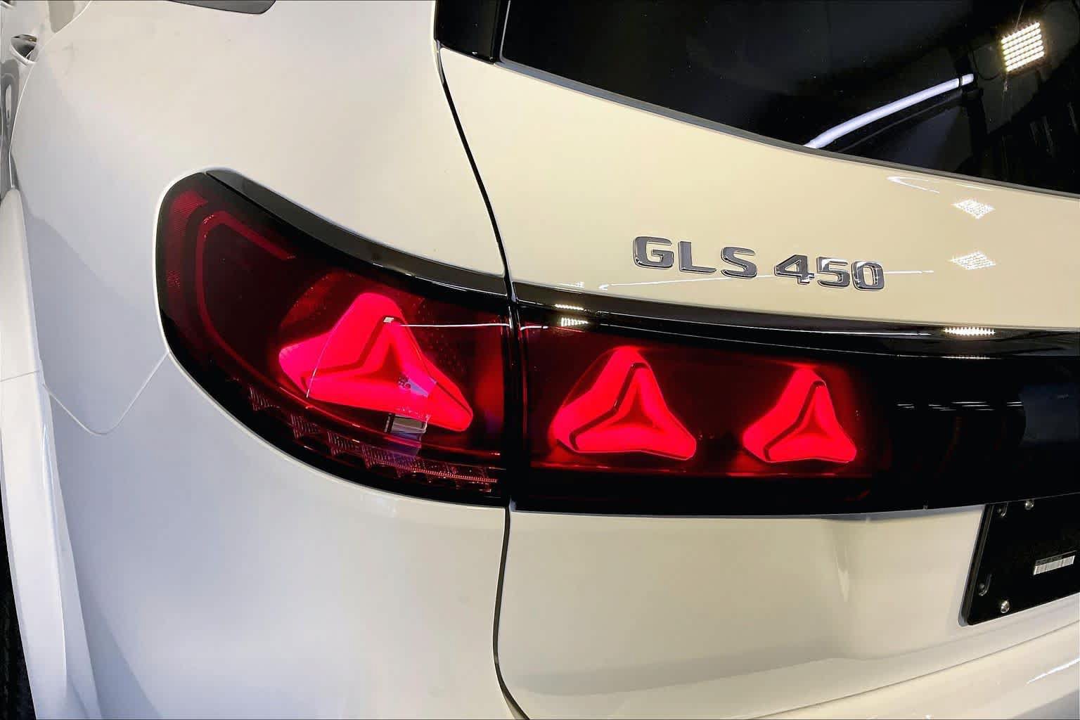 New 2027 Mercedes-Benz GLS 450 4MATIC image 5
