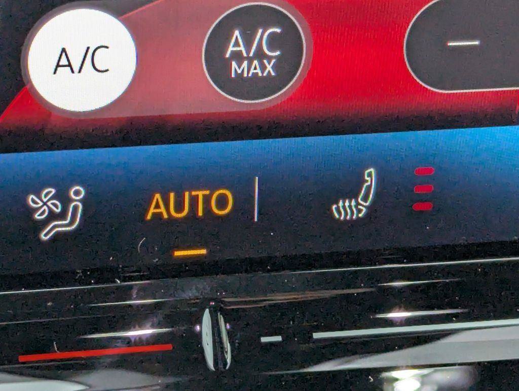 New 2026 Volkswagen ID.4 Pro AWD/4WD image 21