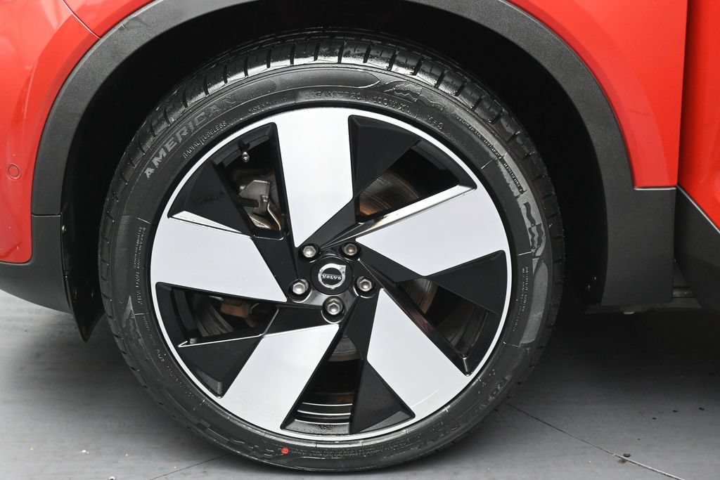 Used 2023 Volvo C40 P8 Recharge Ultimate AWD/4WD image 18