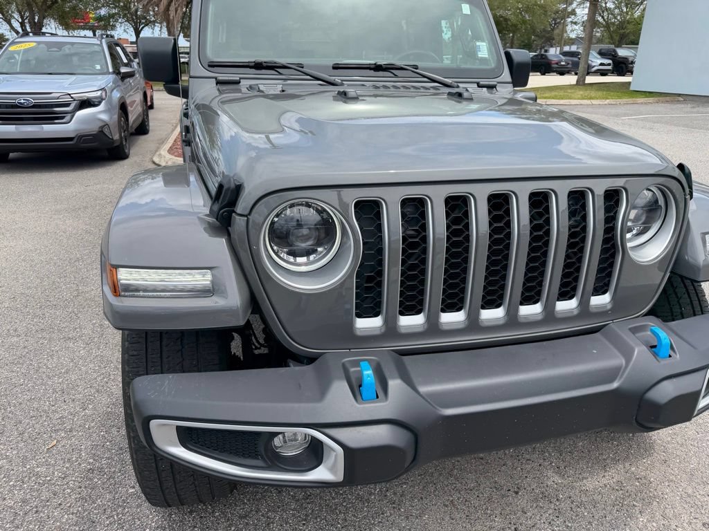 Used 2023 Jeep Wrangler Unlimited Sahara w/ Cold Weather Group AWD/4WD image 14