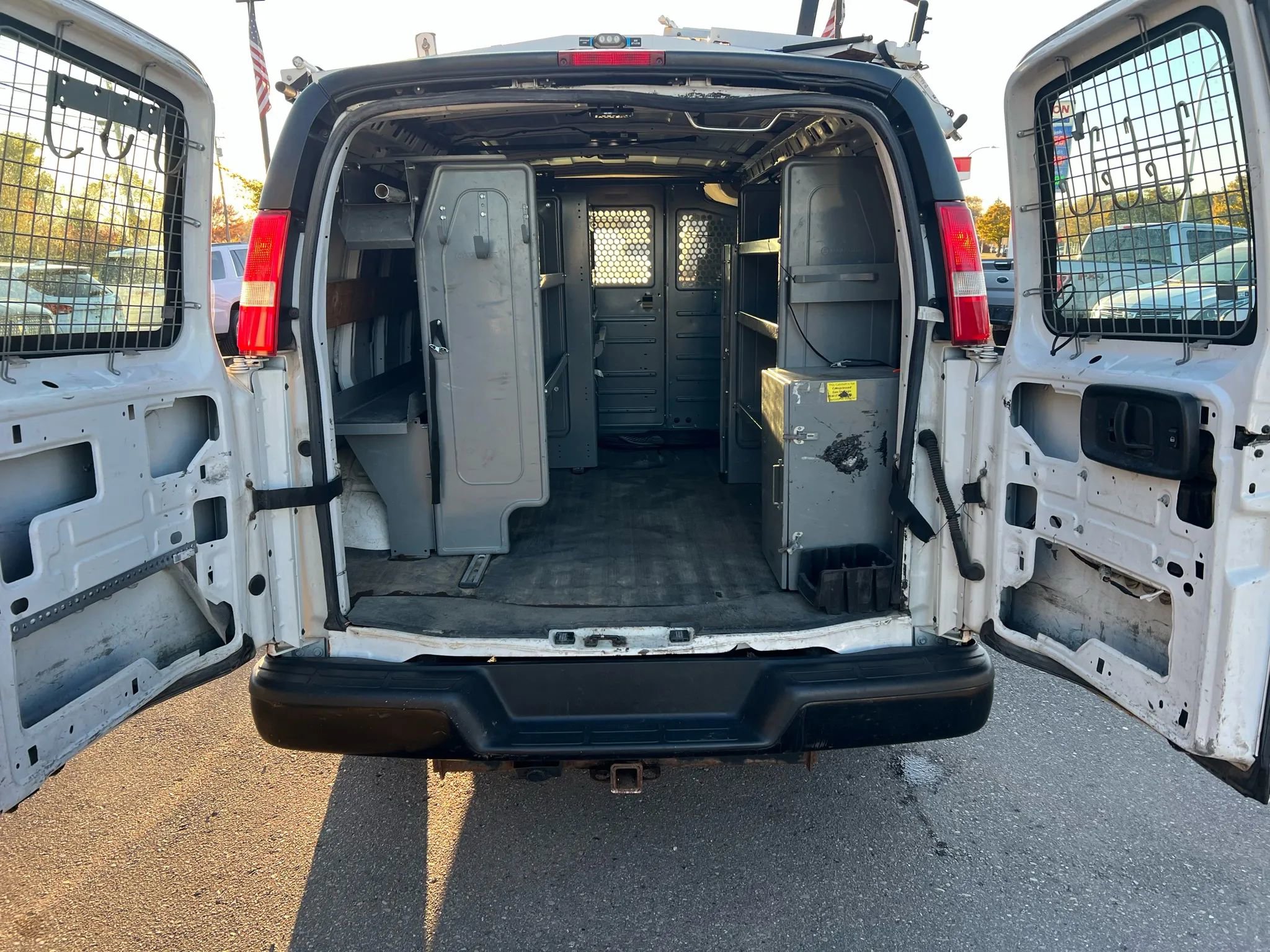 Used 2015 Chevrolet Express 2500 image 14