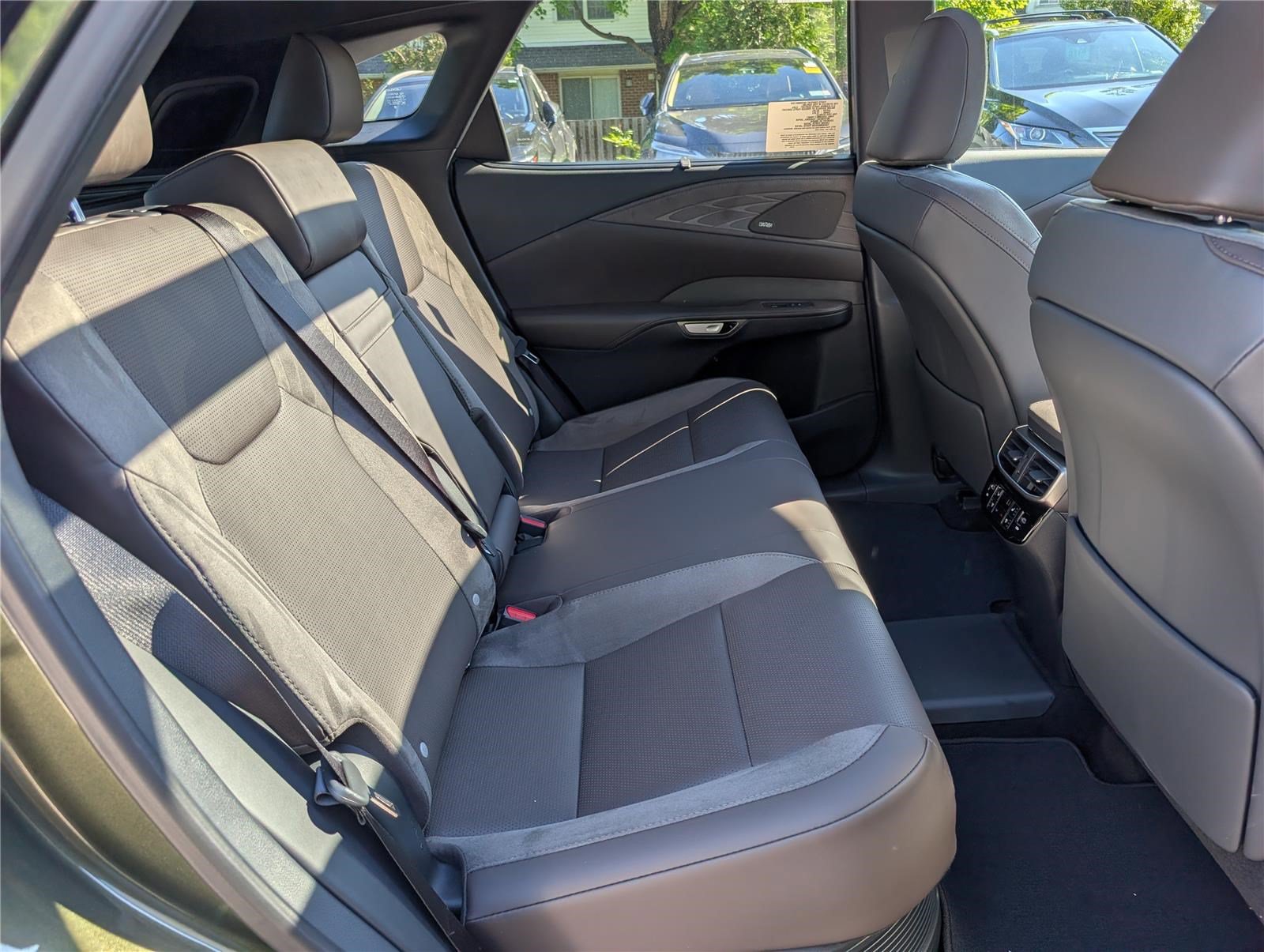 New 2026 Lexus RX 450h AWD image 8