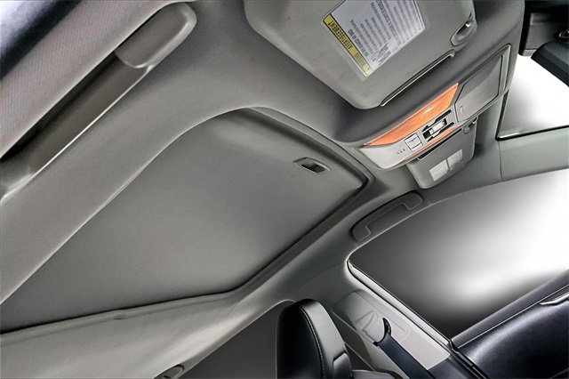 Used 2021 Toyota RAV4 XLE Premium image 27