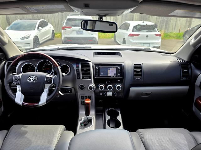 Used 2015 Toyota Sequoia Platinum AWD/4WD image 10