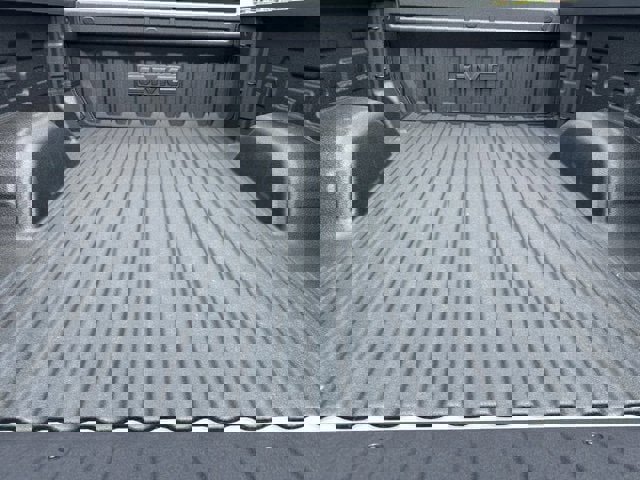 New 2025 GMC Sierra 1500 SLE w/ X31 Off-Road Package image 5