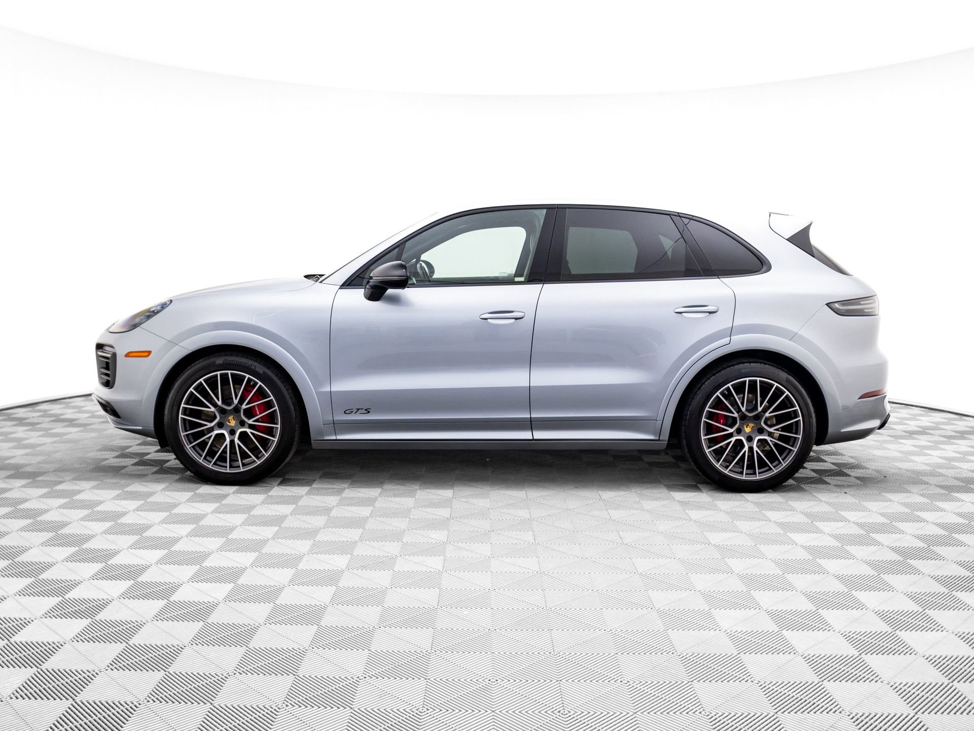 Used 2021 Porsche Cayenne GTS video 2