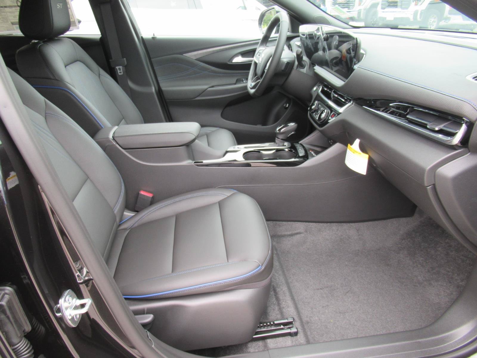 New 2026 Buick Envista Sport Touring w/ Convenience I Package FWD image 9