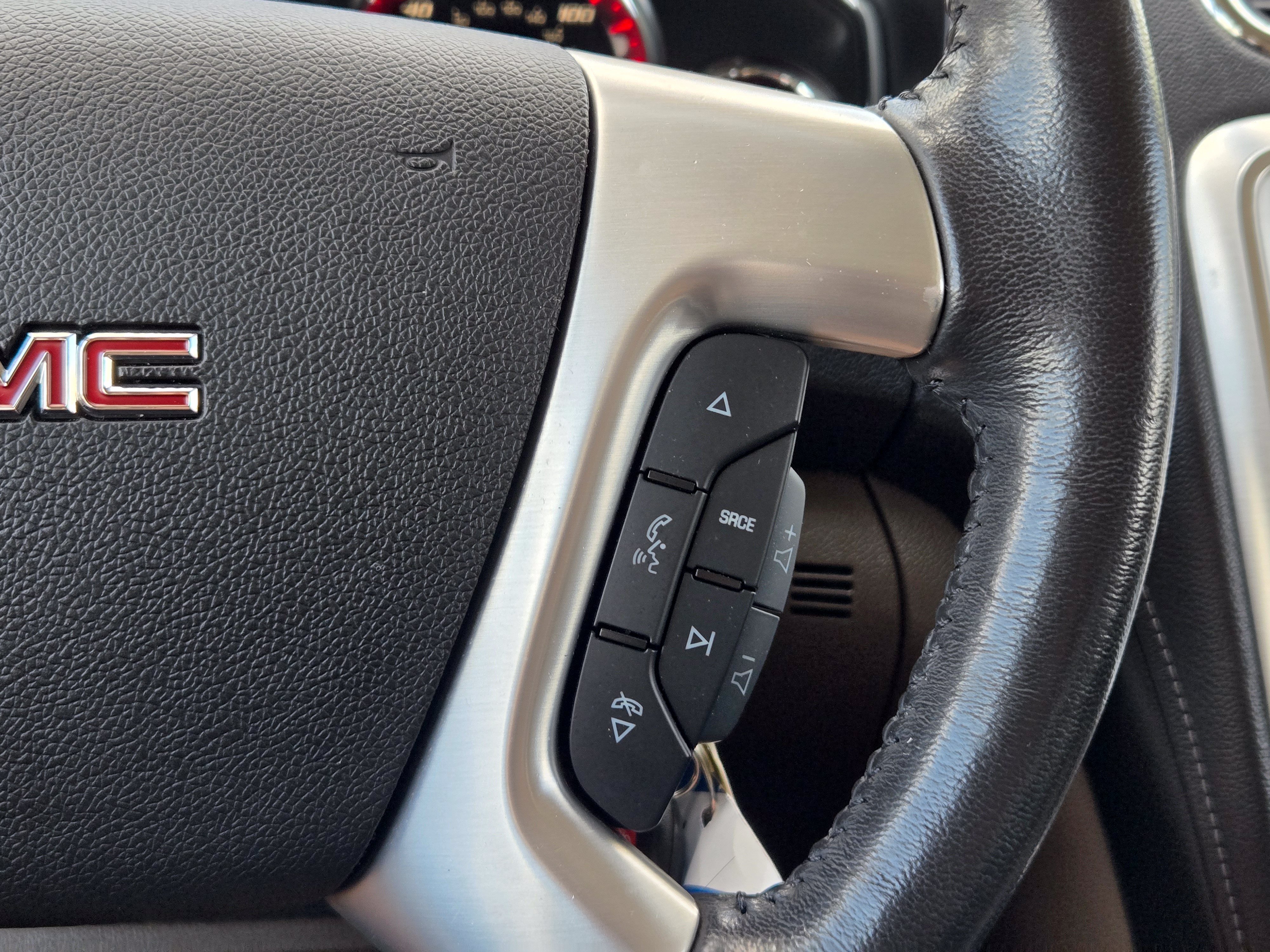 Used 2015 GMC Acadia SLT FWD image 36