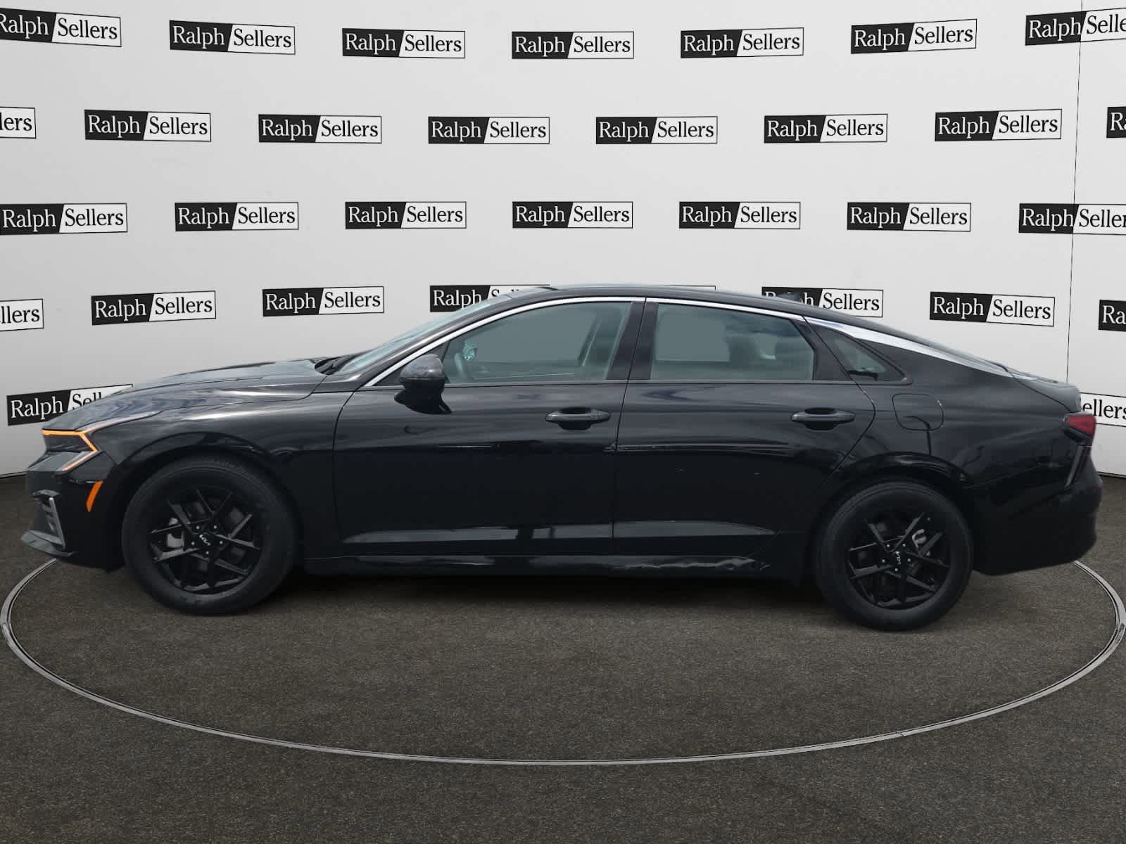 Used 2025 Kia K5 LXS FWD image 3