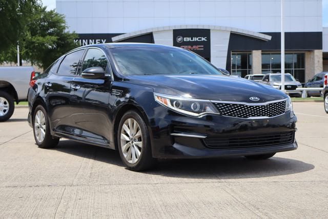 Used 2016 Kia Optima EX w/ Premium Package FWD image 2